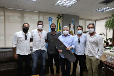 Axel Grael recebe o maior medalhista da história do X Games