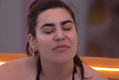 'BBB 22': Naiara Azevedo solta pum e Tiago Abravanel reage: 'Eu senti'