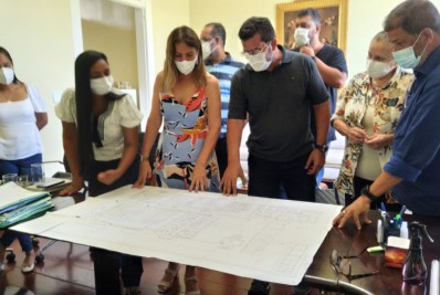 Ampliação do Hospital Municipal é tema de reunião entre a prefeita de Quissamã e representantes da Secretaria de Saúde