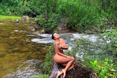Ex-BBB posa nua em meio à natureza; veja as fotos!