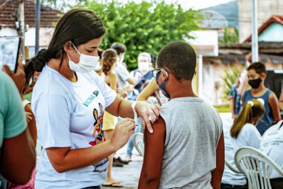 Covid-19: vacinação para crianças a partir dos 7 anos já está disponível em Guapimirim