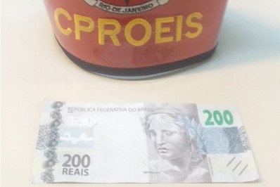 Jovem é detido por usar dinheiro falsificado