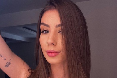 Maria Lina divulga foto com resultado de preenchimento labial