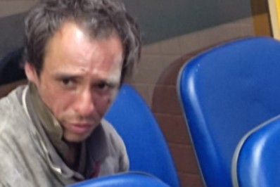 Homem invade residência, tenta estuprar mulher e a mantém em cárcere privado em Rio das Ostras