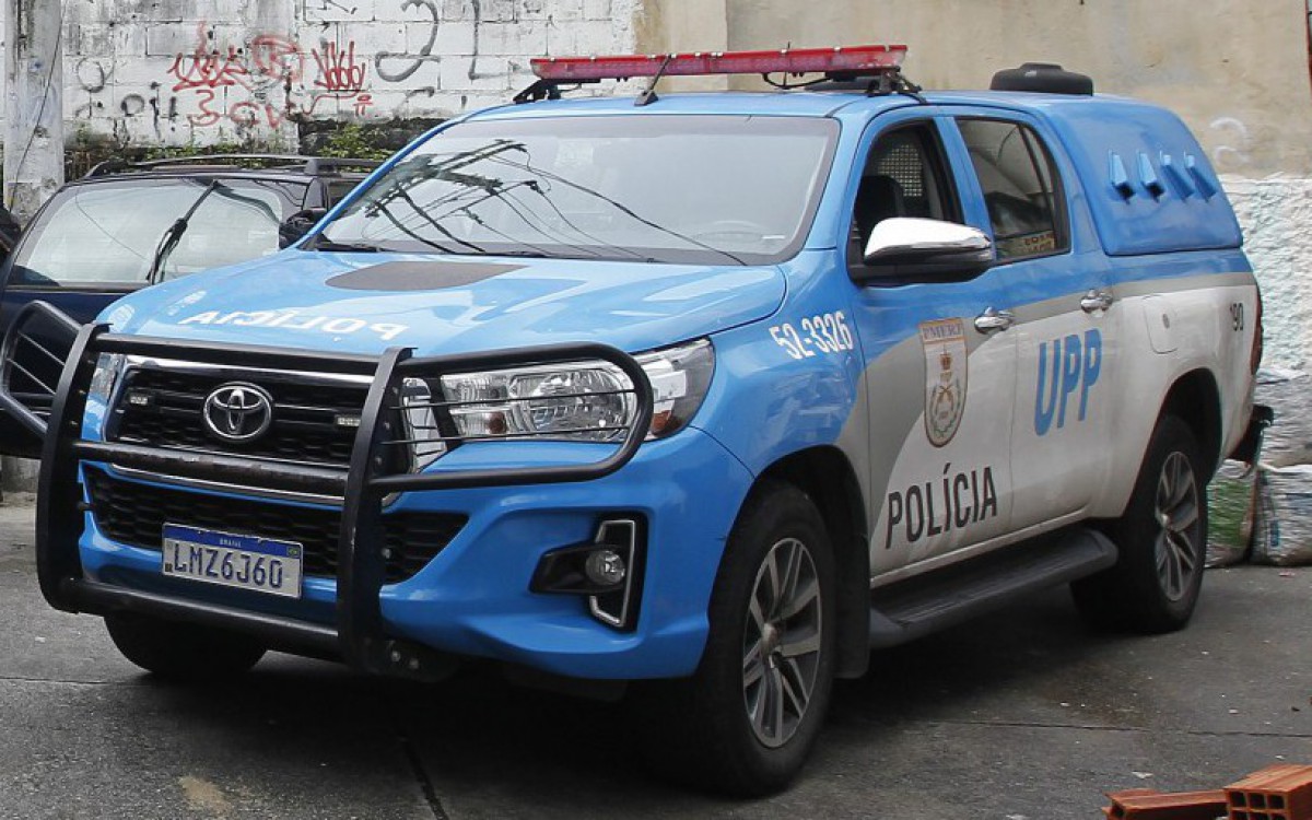 Policia - A Policia Militar realizou operaçao na manha desta quarta-feira (9) no Morro do Turano, no Rio Comprido, Zona Norte do Rio. Equipes da UPP (Unidade de Policia Pacificadora) da regiao entraram na comunidade ainda nas primeiras horas da manha, e moradores relataram um breve tiroteio.