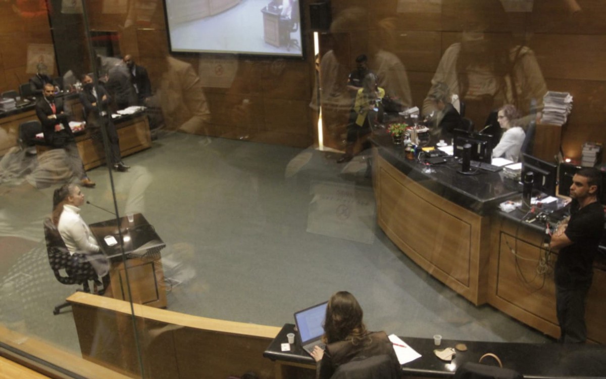 Monique responde a interrogatório durante audiência desta quarta - Marcos Porto / Agência O Dia