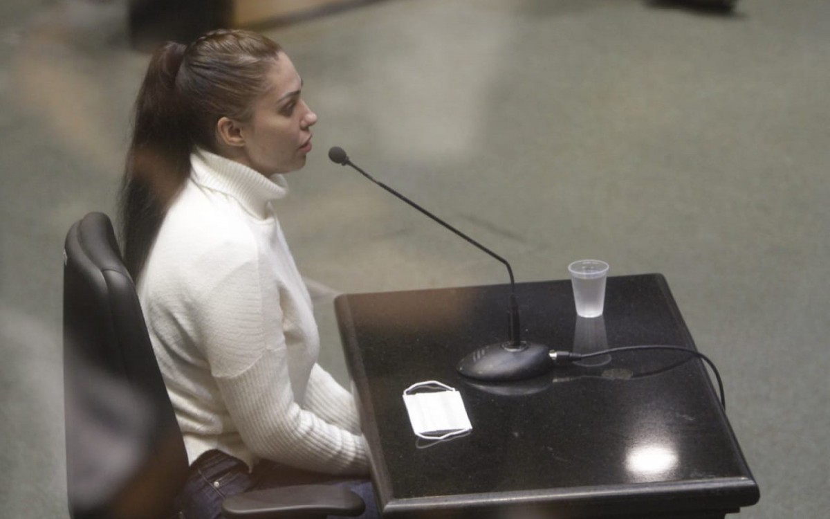 Monique responde a interrogatório durante audiência desta quarta - Marcos Porto / Agência O Dia