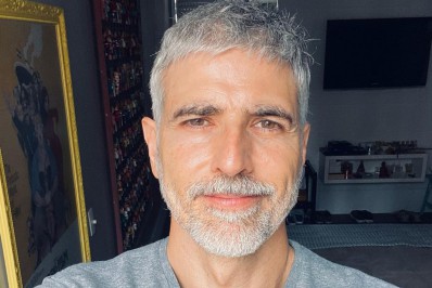 Reynaldo Gianecchini posta foto de 'novo affair' e web reage: 'Queria ser ela'