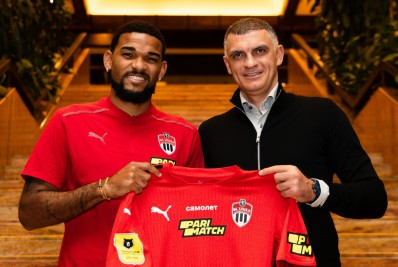 Ex-zagueiro do Flamengo é anunciado por time da Rússia