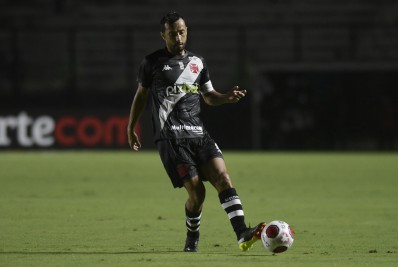 Nenê decide e Vasco vence Portuguesa no Campeonato Carioca