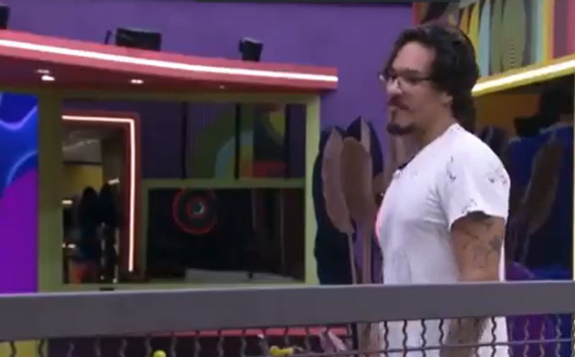 Maria debocha de Elizer - reprodução da TV Globo