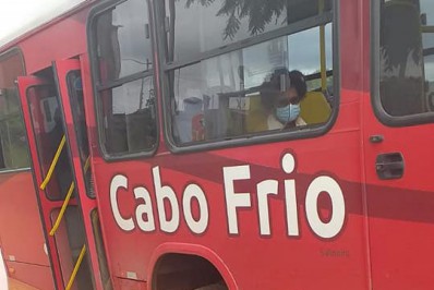 CABO FRIO/ Moradores do bairro Botafogo voltam a reclamar das péssimas condições das ruas