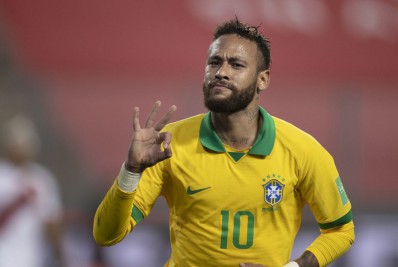 Neto surpreende e rasga elogios ao profissionalismo de Neymar: 'Não é indisciplinado'