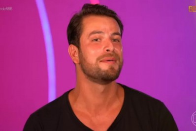 Casa de vidro do 'BBB 22': Gustavo diz ser 'hétero top'