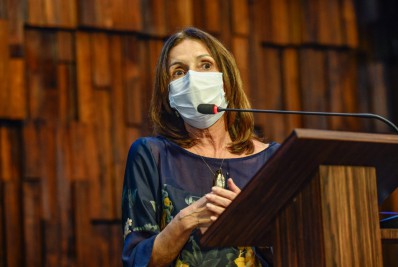 Xará da delegada — e ainda identificada como candidata à reeleição