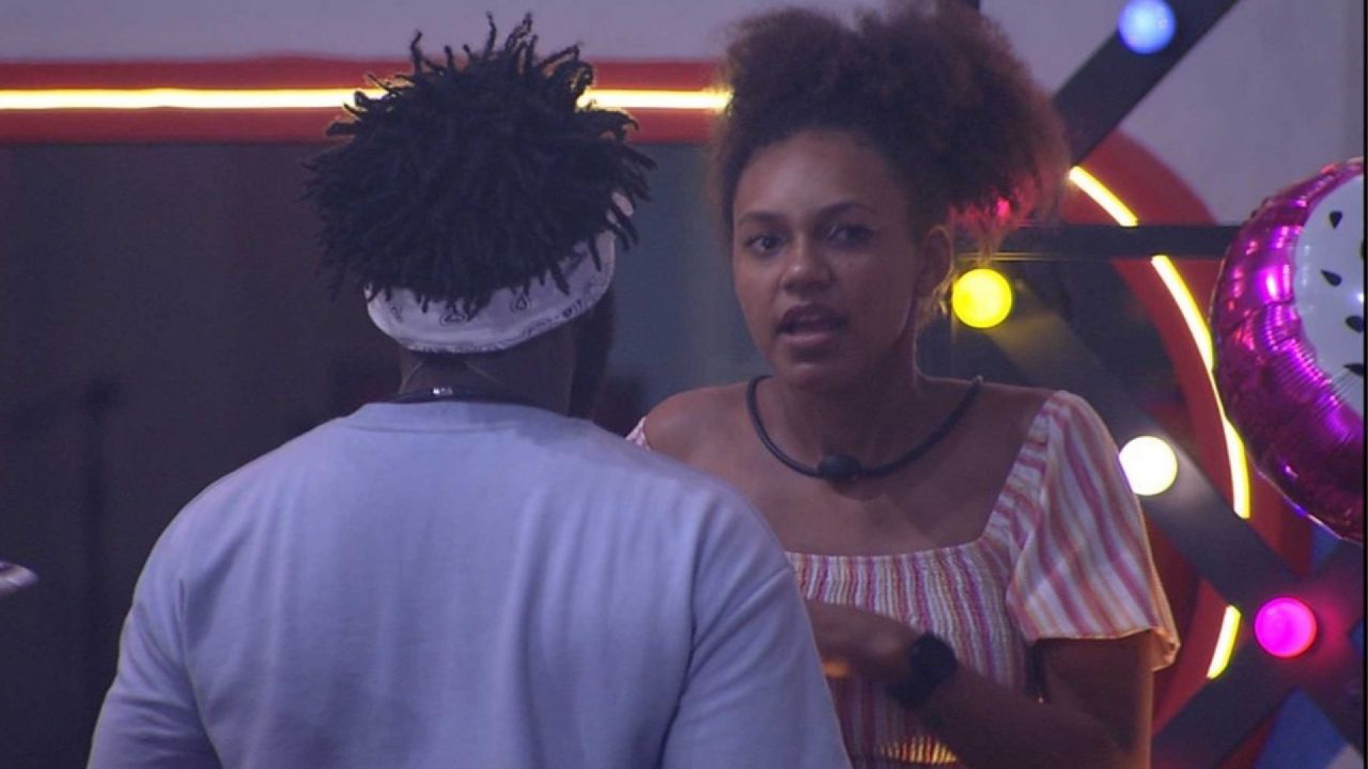 Douglas Silva e Jess - Reprodução/Globoplay