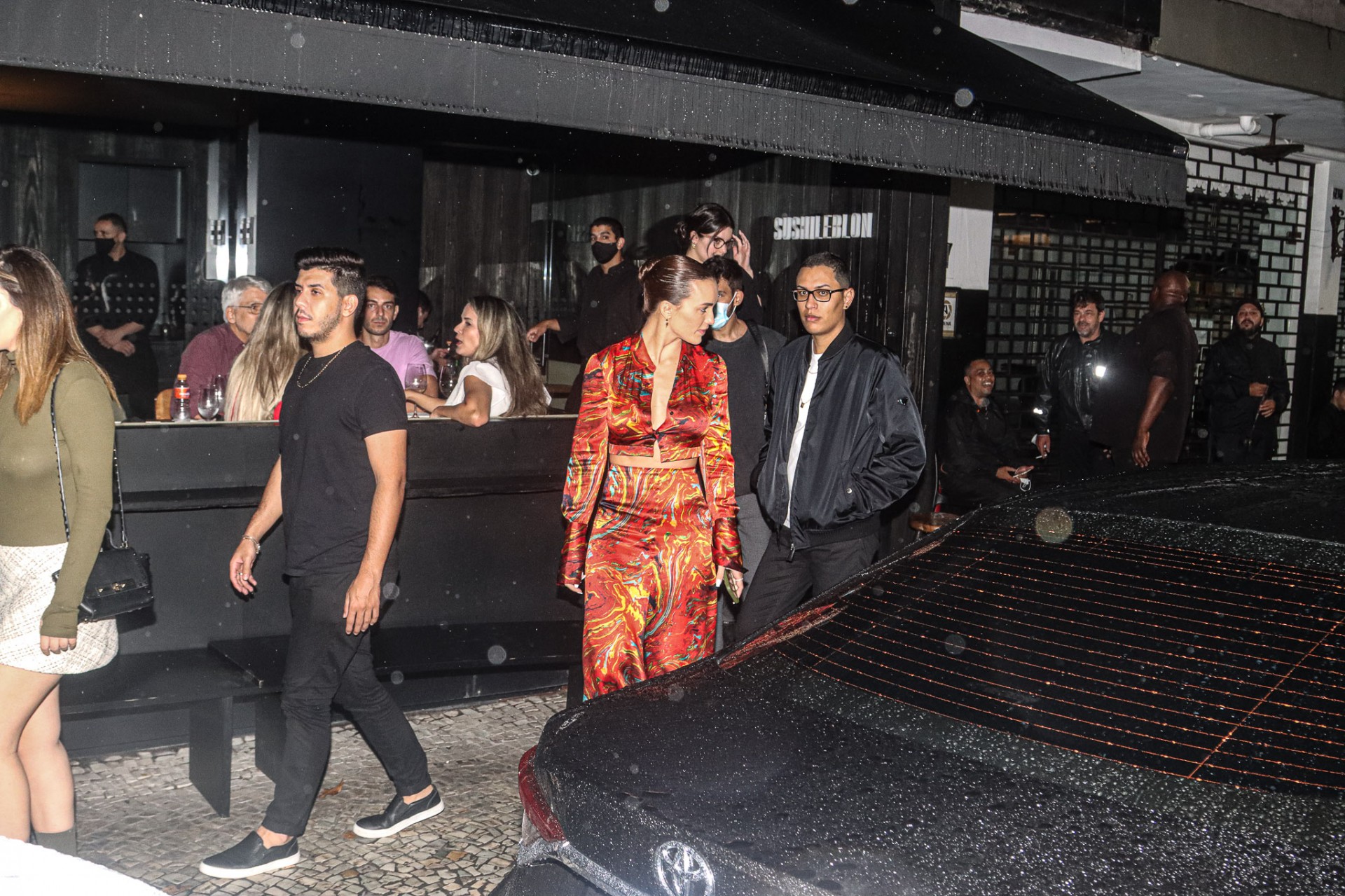 Rafa Kalimann janta com amigos em restaurante do Leblon, na Zona Sul do Rio - Delson Silva / Ag. News