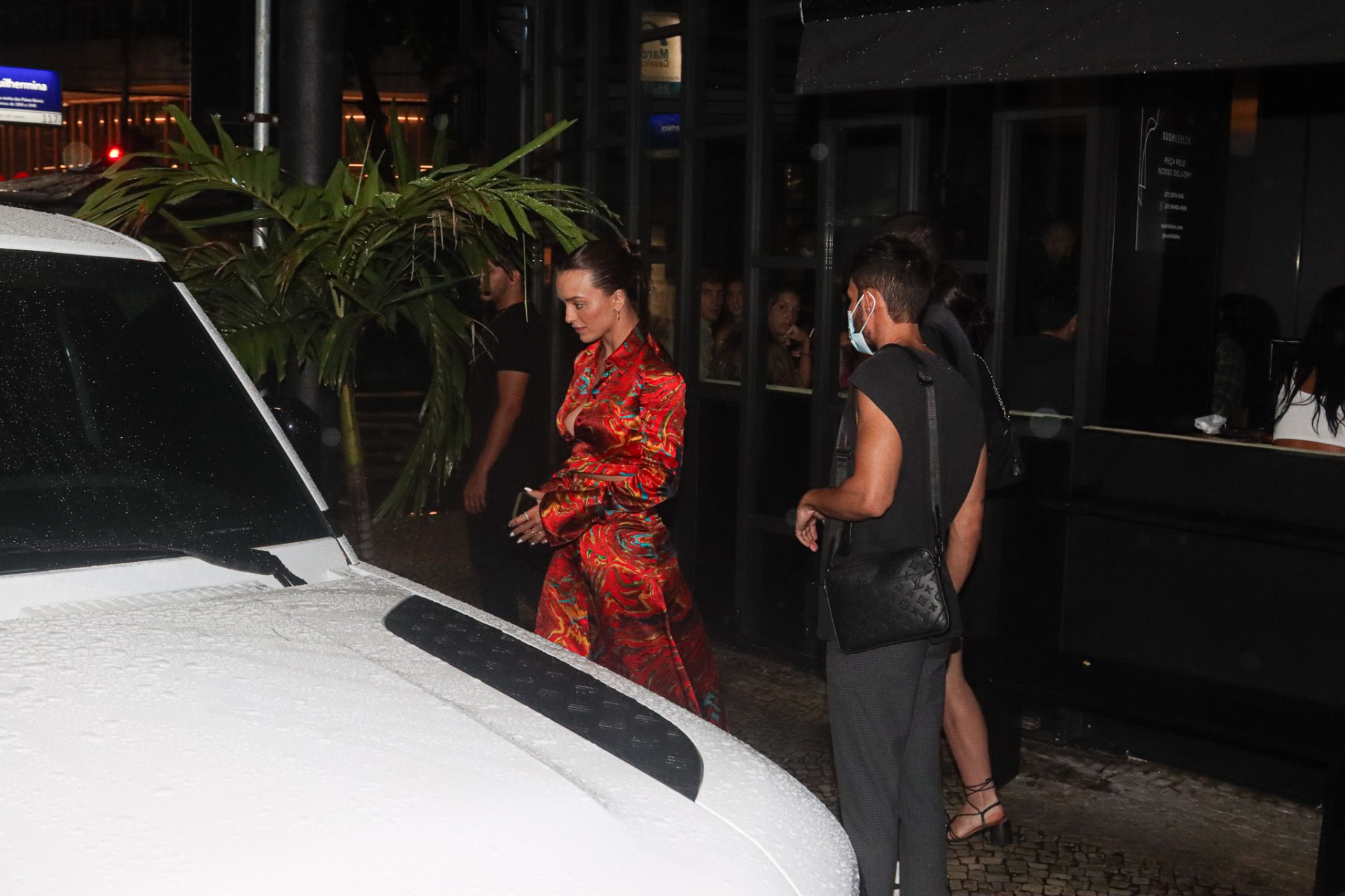 Rafa Kalimann janta com amigos em restaurante do Leblon, na Zona Sul do Rio - Delson Silva / Ag. News