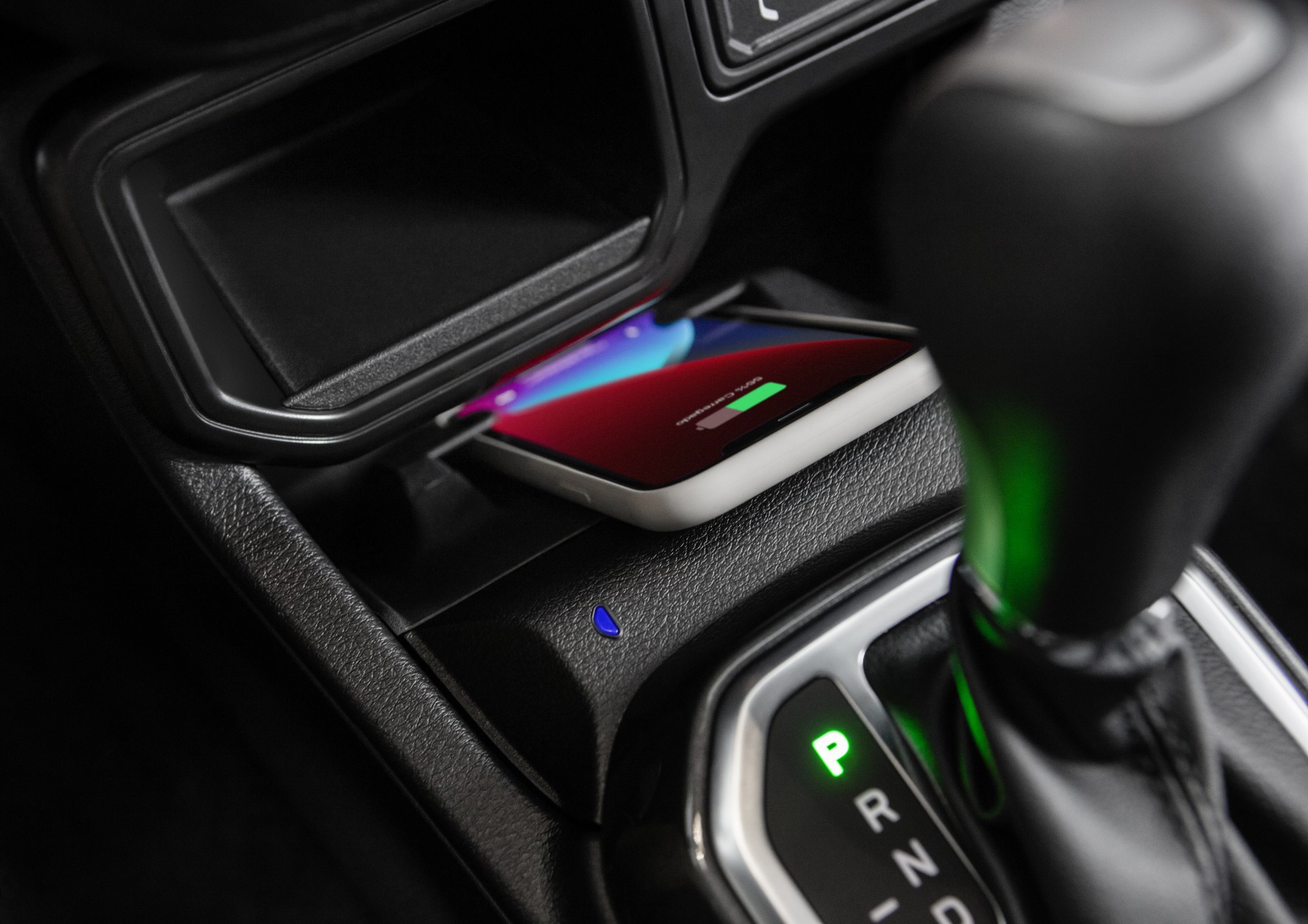 A partir da versão longitude, modelo conta com carregador sem fio para celular - Divulgação