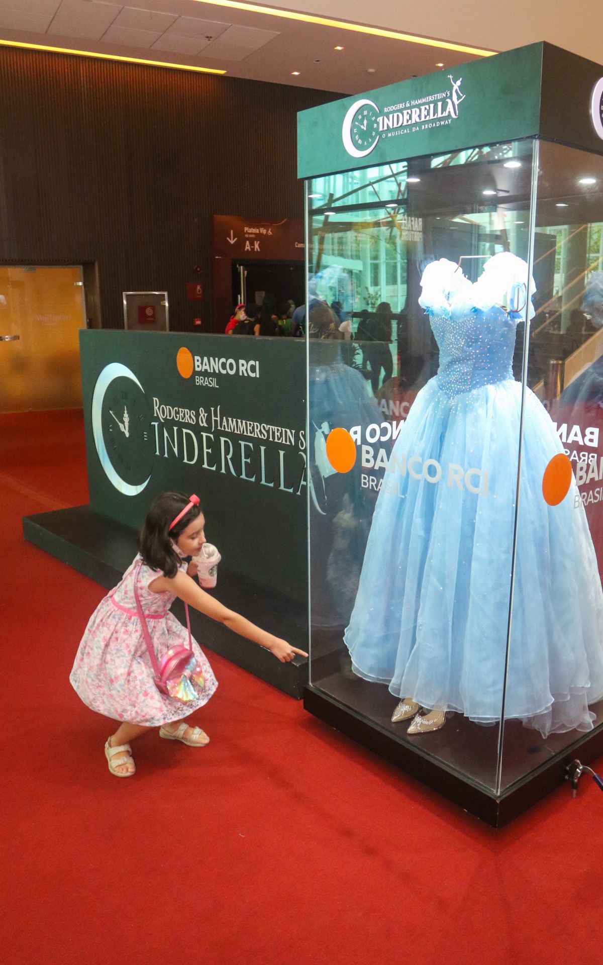 Espet&aacute;culo fica em cartaz at&eacute; o pr&oacute;ximo final de semana e traz discuss&otilde;es atuais que estimulam o debate em fam&iacute;lia