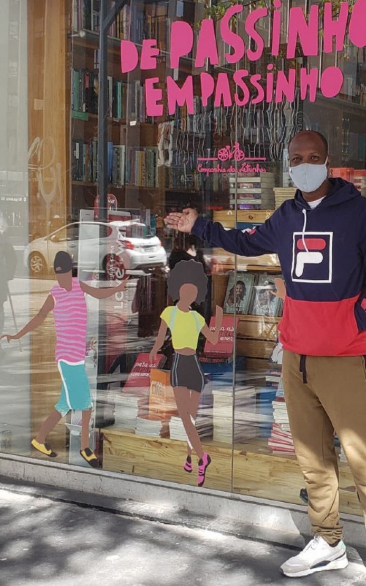 Ot&aacute;vio J&uacute;nior, no lan&ccedil;amento do seu livro 'De passinho em passinho', em 2021