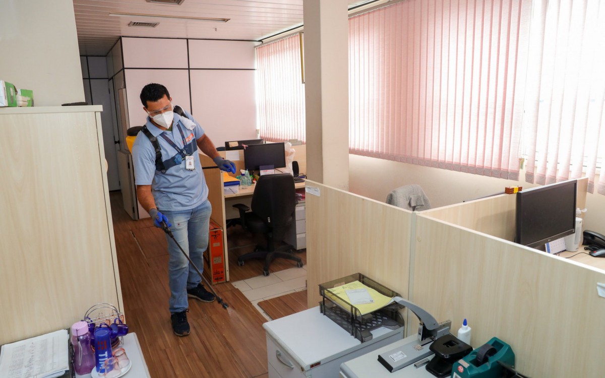 C&acirc;mara do Rio se prepara para voltar ao trabalho e faz sanitiza&ccedil;&atilde;o contra Covid