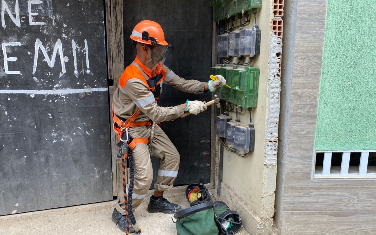 Demoli&ccedil;&otilde;es acontecem em regi&atilde;o dominada pela mil&iacute;cia