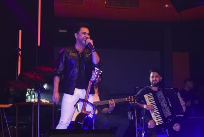 Zezé Di Camargo lança projeto solo, 'Rústico'