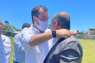 Bolsonaro e Castro irão participar de reinauguração em Arraial do Cabo 