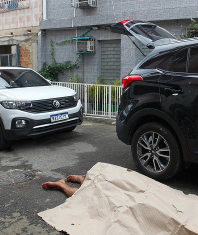 8 criminosos são mortos, na operação da PM, PF e PFR, na Vila Cruzeiro, nesta sexta-feira (11). - Reginaldo Pimenta /Agência O Dia