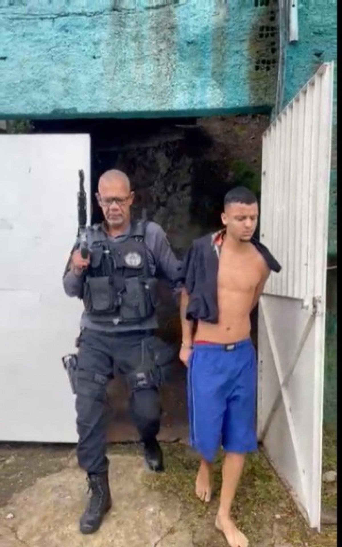 Segundo a polícia, Matheus Felipe Aragão Cabral Esteves aprendeu a manusear armas quando serviu ao Exército Brasileiro  - Divulgação 