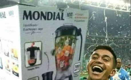 Torcedores compartilham memes sobre a derrota do Palmeiras no 1º jogo da  final