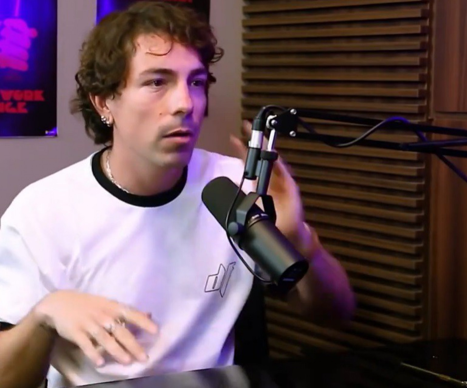 Di Ferrero - reprodução de vídeo