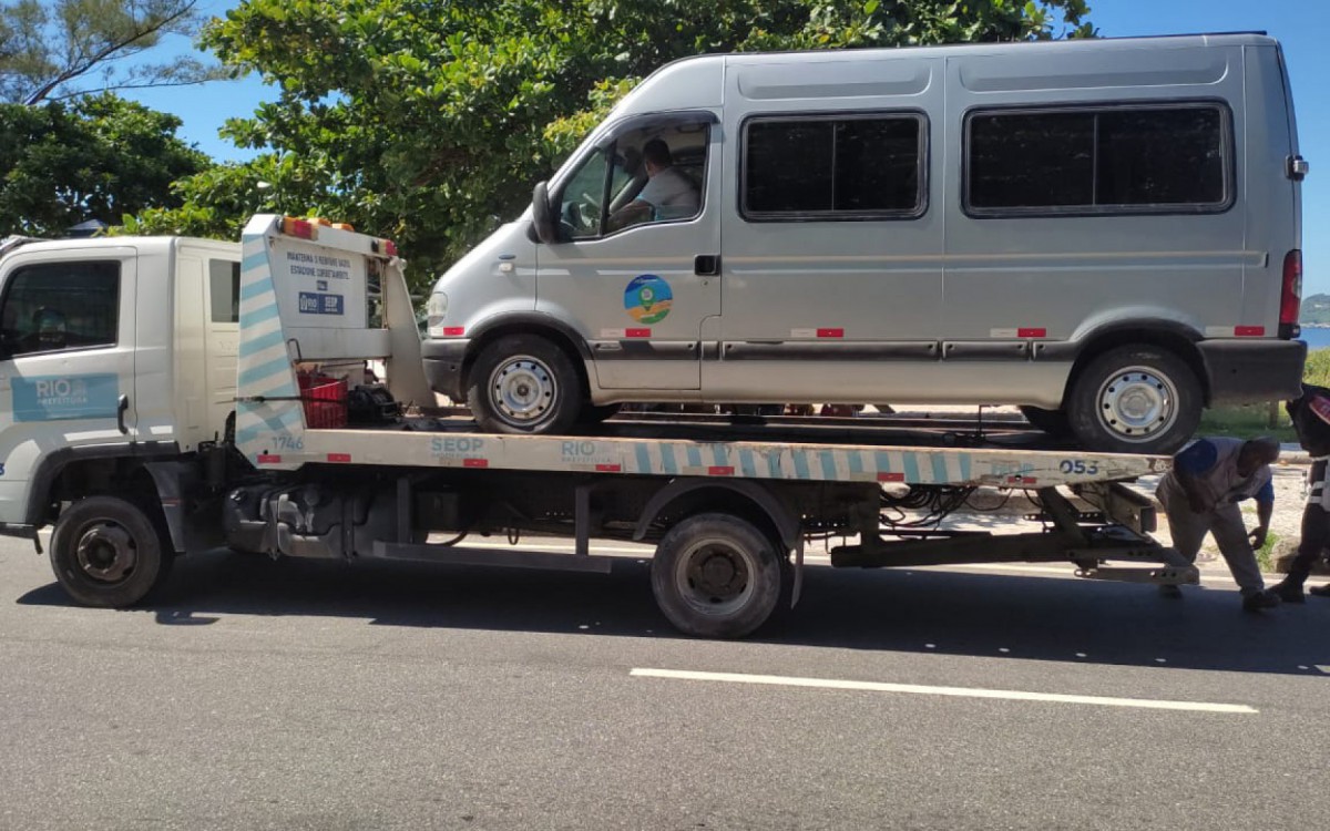 Agentes apreenderam sete vans