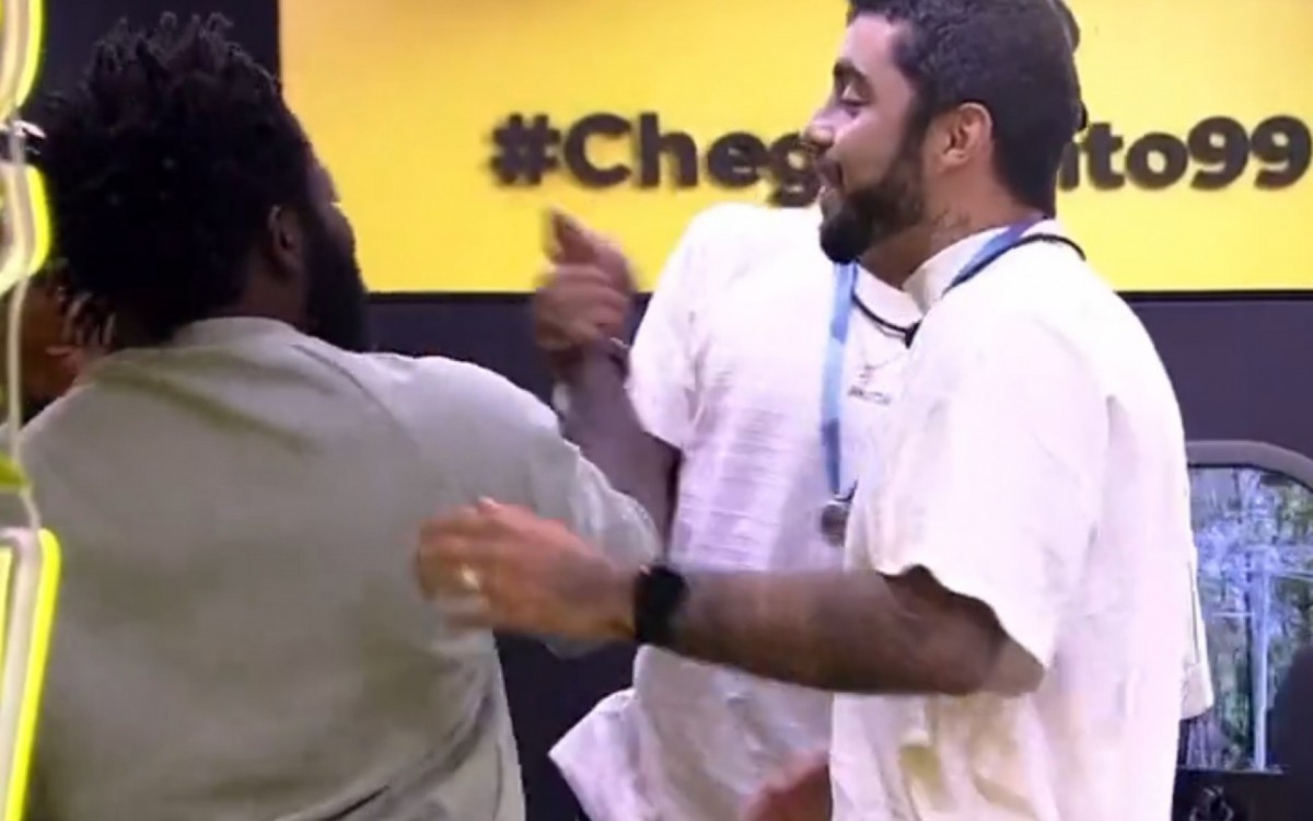 Pedro Scooby especula motivo da ausência dos filhos no vídeo do anjo - reprodução de vídeo/ TV Globo