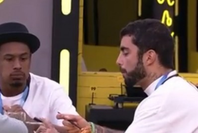 Vídeo! Confira a reação de Pedro Scooby ao notar que os filhos não aparecem no vídeo do anjo