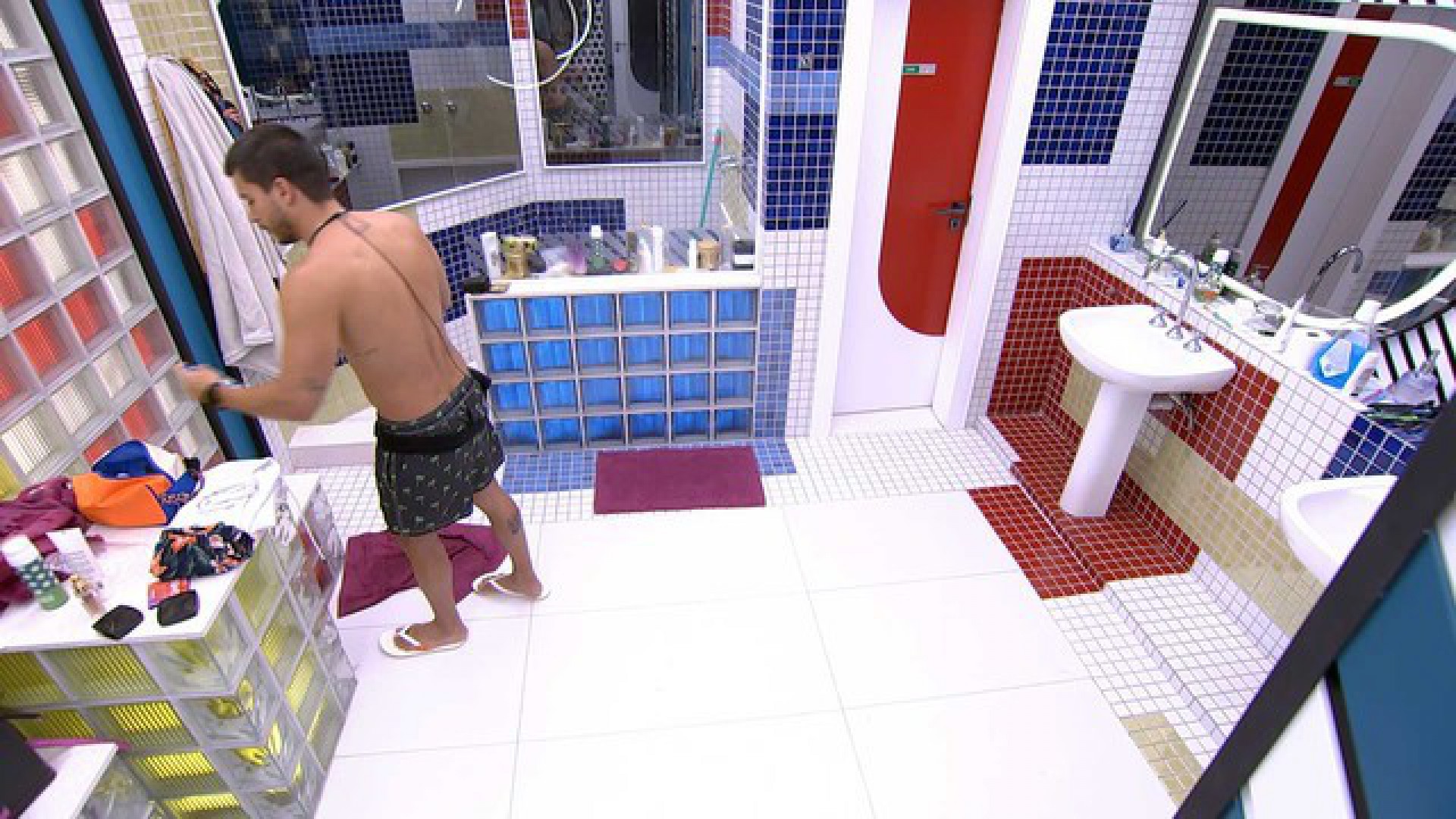 Arthur Aguiar e Pedro Scooby se desentendem - reprodução da TV Globo