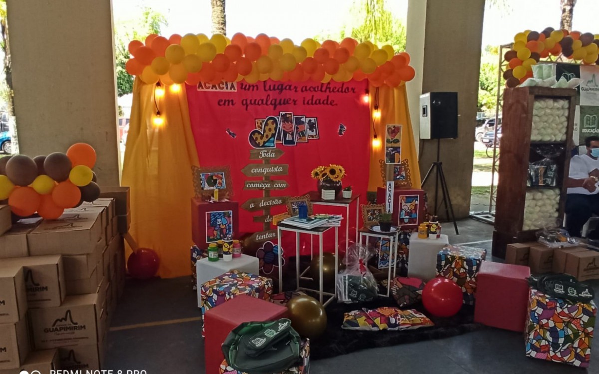 Os alunos v&atilde;o receber mochila, t&ecirc;nis, uniforme, entre outros itens