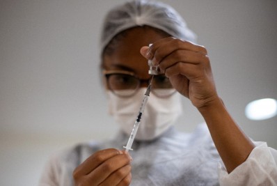 Covid-19: Volta Redonda aplica 3ª dose em adolescentes imunocomprometidos