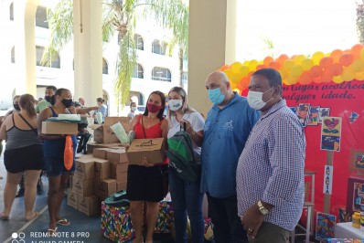 Alunos de escolas e creches de Guapimirim já começam a receber os novos uniformes