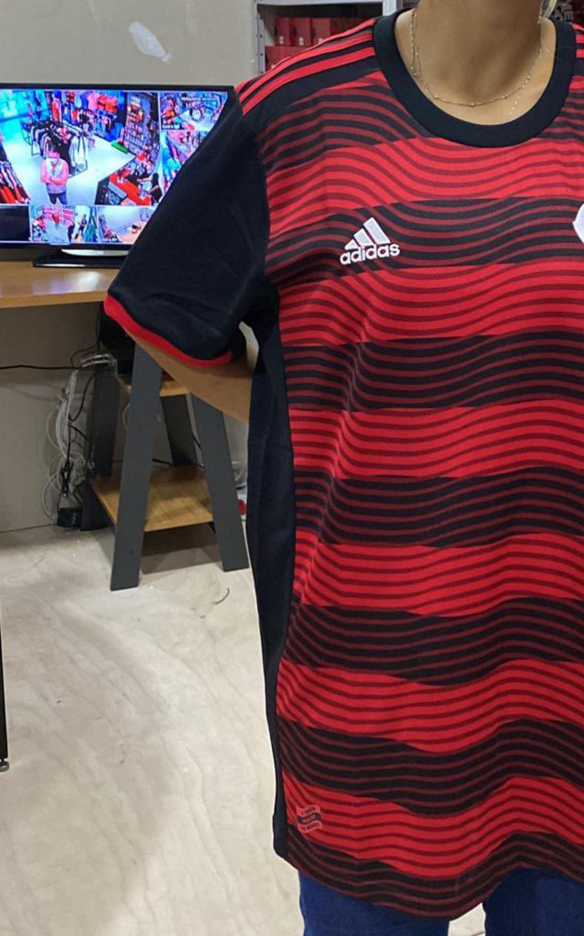 Novo uniforme do Flamengo vaza na Internet
