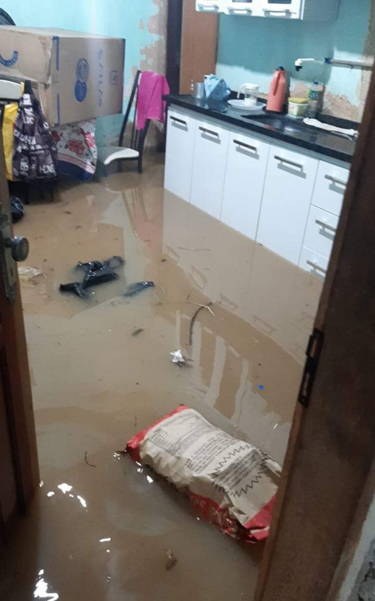 No intervalo de uma hora e meia, choveu o esperado para 13 dias em fevereiro