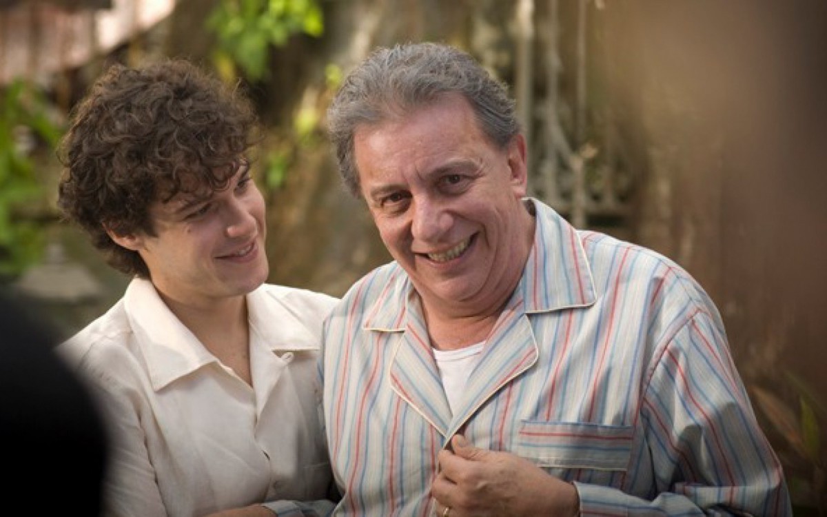 Cena de 'A Suprema Felicidade' (2010), de Arnaldo Jabor, com Jayme Matarazzo e Marco Nanini