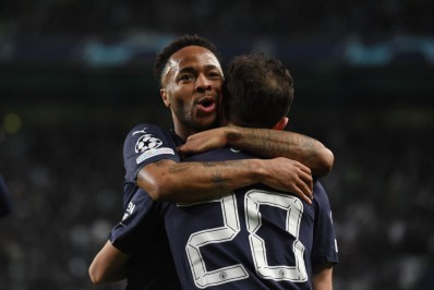 Manchester City goleia o Sporting por 5 a 0, e está com um pé nas quartas de final da Champions