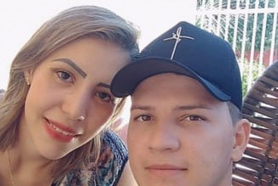 Com ajuda de amante, esposa mata marido com à facadas enquanto ele dormia 