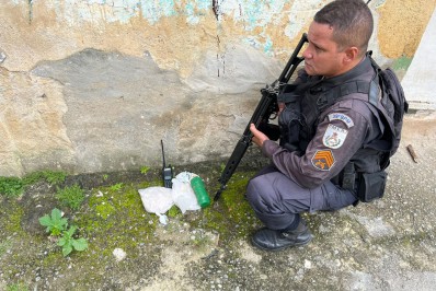 Polícia Militar realiza operação em comunidades de Belford Roxo