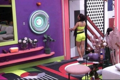 Após ser acusada de agredir Natália, Maria é expulsa do 'BBB 22'