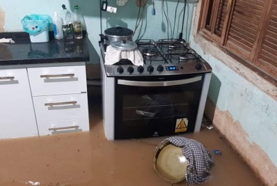 Forte chuva em Guapimirim atinge casas e deixa famílias desabrigadas