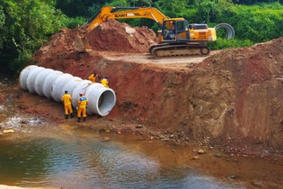 Prefeitura trabalha para recuperar estrada de acesso ao Ariró