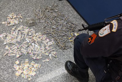 PM de Nova Friburgo faz cerco e impede a entrada de quase 2,5 kg de drogas na cidade